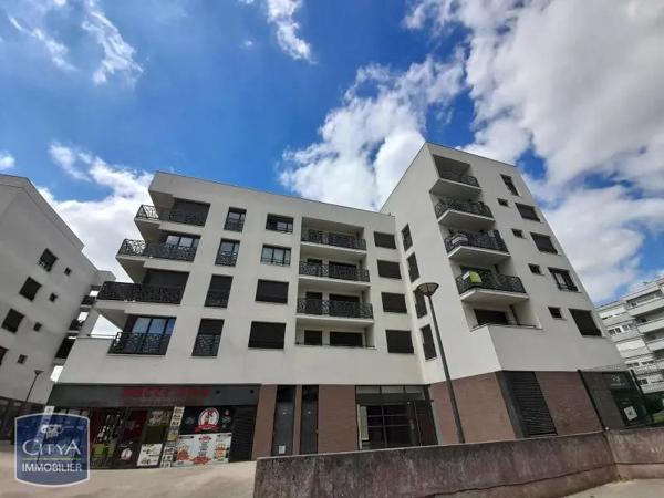Appartement à louer 2 pièces 44m² Noisy-le-Grand (93160)