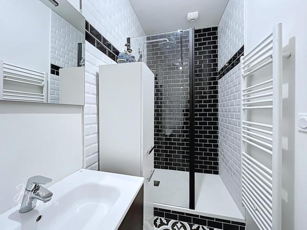 Appartement de charme avec 3 chambres en coeur de ville