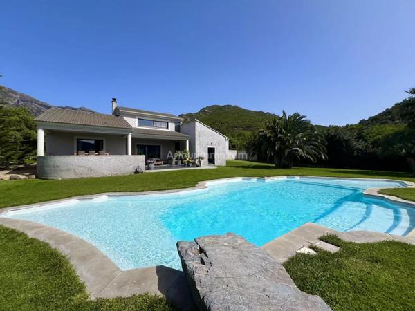 Vente Maison 6 pièces 219 m2 à Saint-Florent