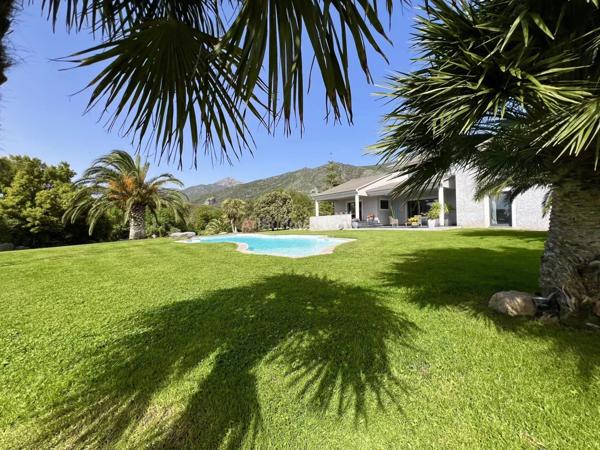 Vente Maison 6 pièces 219 m2 à Saint-Florent