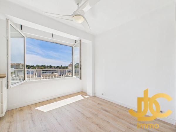 Appartement à TOULON (83000)