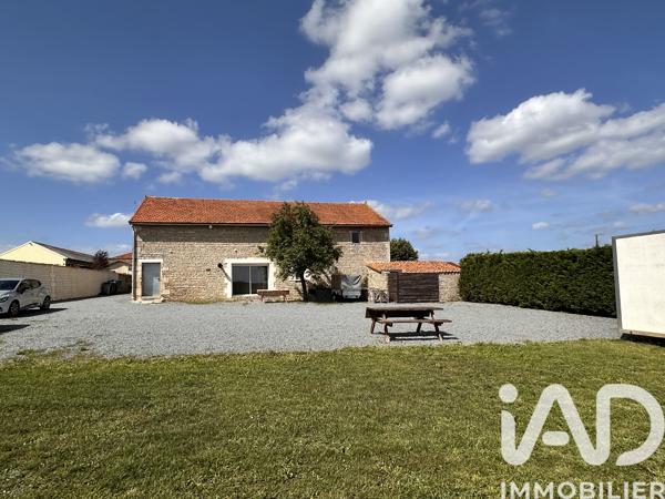 Maison à vendre 4 pièces 83 m² Villefagnan