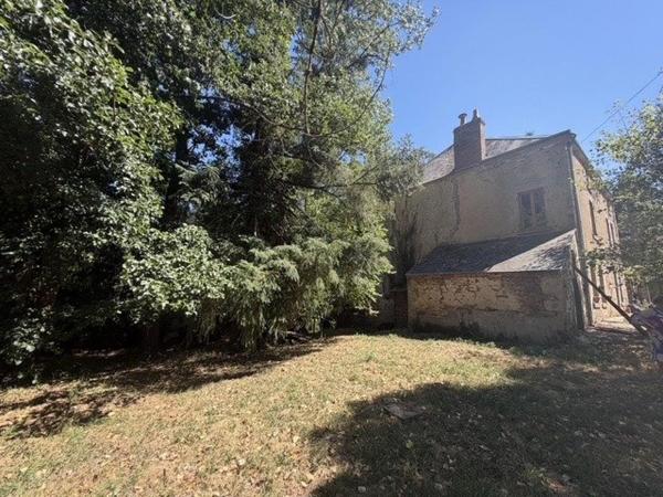 Maison à CROZON-SUR-VAUVRE, 36140 - 7 pièces 200m²