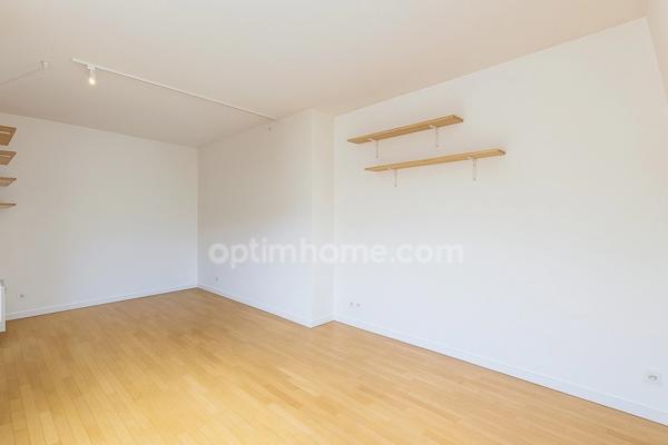 Appartement à vendre Studio de 31m² et terrasse de 7m² - ECOLE VETERINAIRE à MAISONS ALFORT (94)