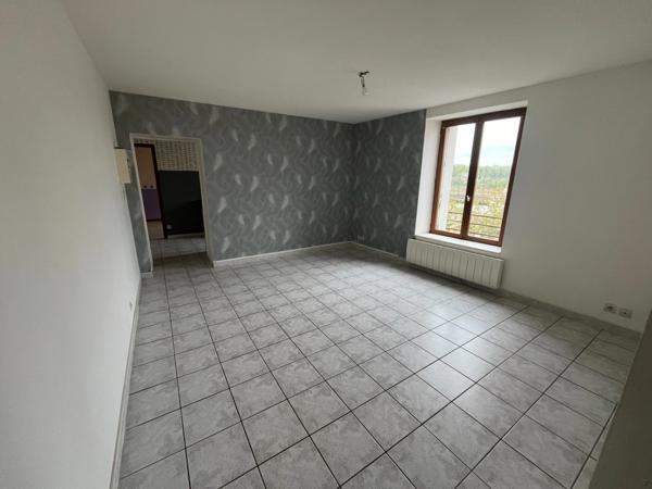 APPARTEMENT F3 VARANGEVILLE