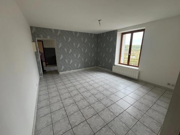 APPARTEMENT F3 VARANGEVILLE