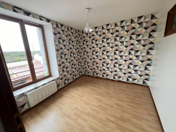 APPARTEMENT F3 VARANGEVILLE