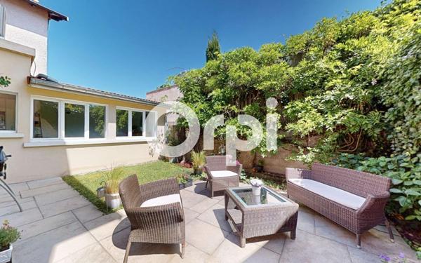 Maison à vendre    4 pièces • 121 m2 Bron