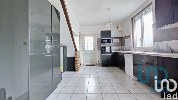 Maison traditionnelle 5 pièces de 98 m² à Saint-Just-Sauvage (51260)