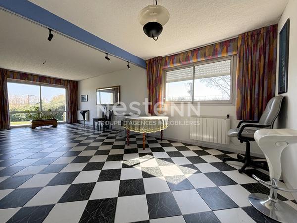 Maison traditionnelle à vendre à MOREAC 5 chambres avec 1 hectare de terrain