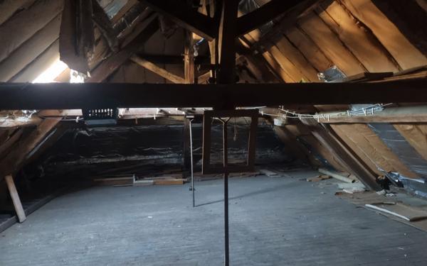 Maison à vendre    8 pièces • 218,39 m2 Saint-Yrieix-la-Perche