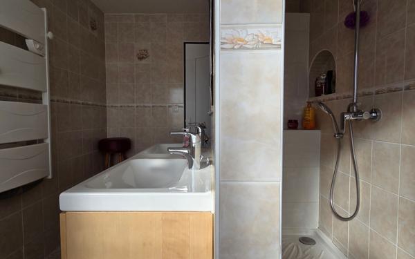 Maison à vendre    5 pièces •  Cabariot