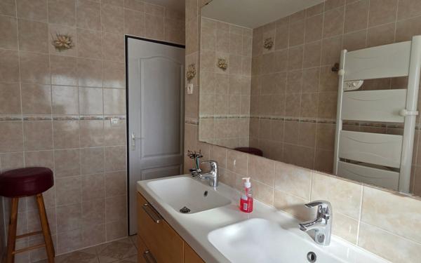 Maison à vendre    5 pièces •  Cabariot