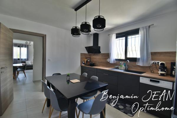 À vendre – Maison de plain-pied entièrement rénovée avec piscine – Sérignan (34)