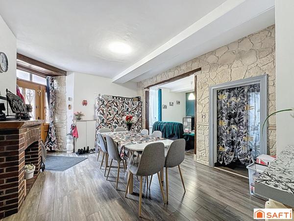 Jolie maison de village proche commerces