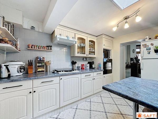 Jolie maison de village proche commerces