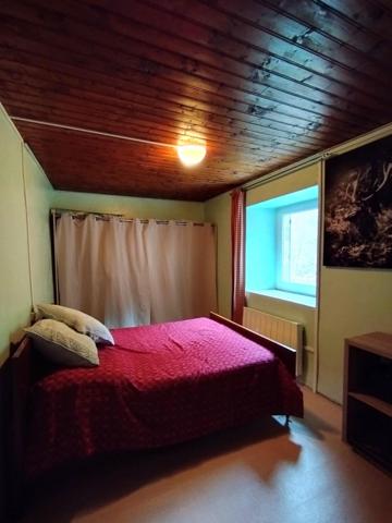 Maison mitoyenne de 141M², ancien moulin avec terrain