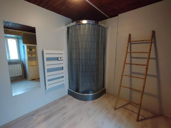 Maison mitoyenne de 141M², ancien moulin avec terrain