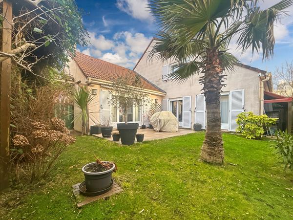 Maison individuelle rénovée 117 m² 4 chambres dont suite parentale au rez-de-chaussée