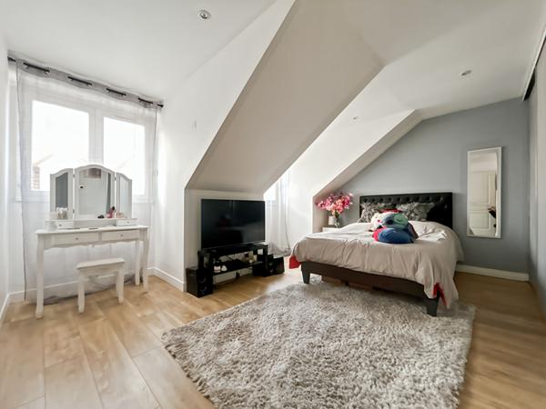 Maison individuelle rénovée 117 m² 4 chambres dont suite parentale au rez-de-chaussée