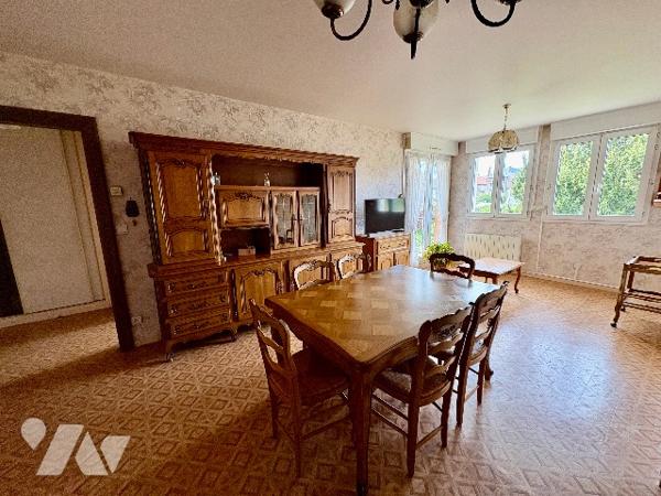 APPARTEMENT 2 PIECES AVEC GARAGE, BALCON ET ASCENSEUR