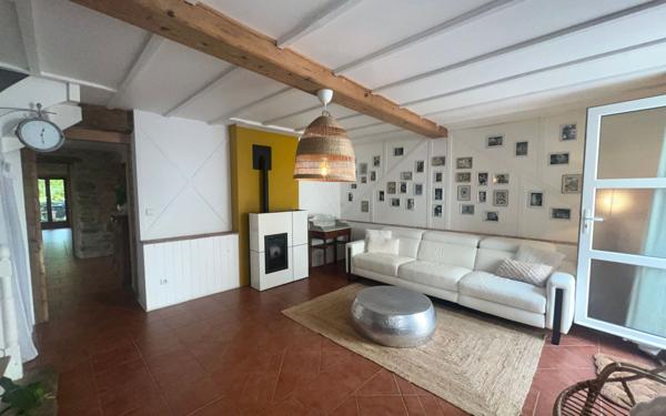 Maison à vendre    5 pièces • 178 m2 Lasbordes