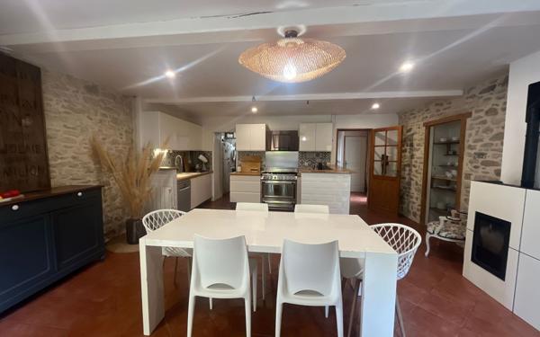 Maison à vendre    5 pièces • 178 m2 Lasbordes