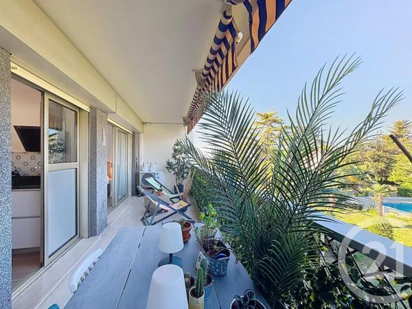 Appartement F2 à vendre  2 pièces - 56 m 2   CANNES  - 06