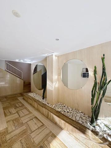 Appartement F2 à vendre  2 pièces - 56 m 2   CANNES  - 06