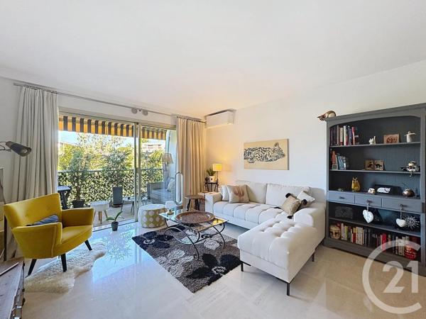 Appartement F2 à vendre  2 pièces - 56 m 2   CANNES  - 06