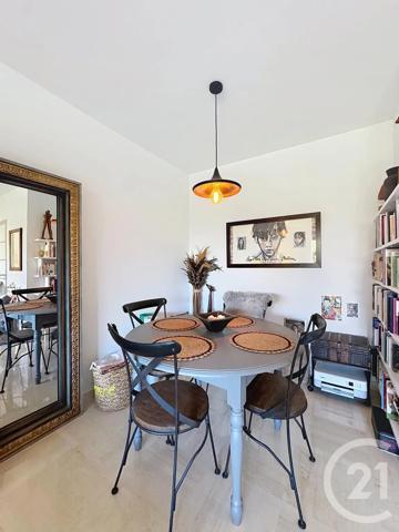Appartement F2 à vendre  2 pièces - 56 m 2   CANNES  - 06