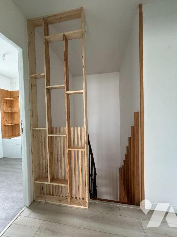FOUGERES, A proximité de la voie verte et des commerces, Maison en ossature bois proposant 110 ...