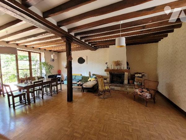 MAISON VILLAGE AVEC VUE DEGAGEE