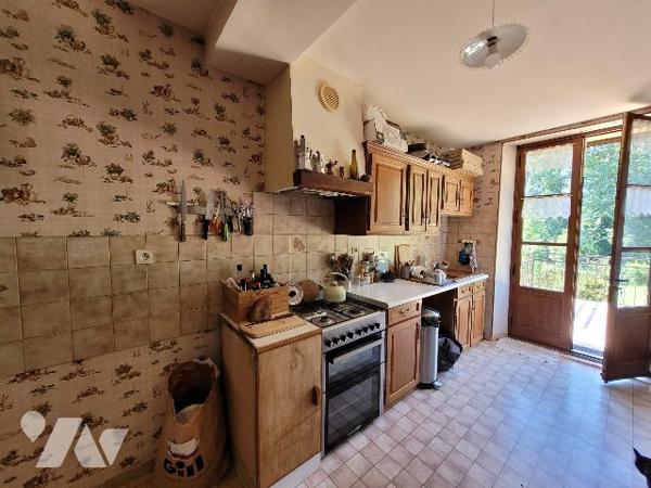 MAISON VILLAGE AVEC VUE DEGAGEE