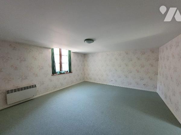 MAISON VILLAGE AVEC VUE DEGAGEE