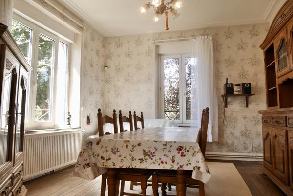 MAISON DE MAITRE AVEC DEPENDANCE, SUR 28,95 ARES DE TERRAIN