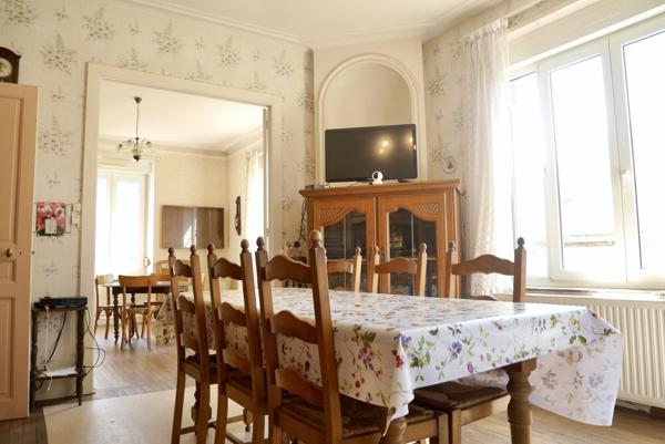 MAISON DE MAITRE AVEC DEPENDANCE, SUR 28,95 ARES DE TERRAIN