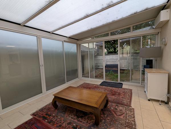 LOCAL COMMERCIAL CENTRE