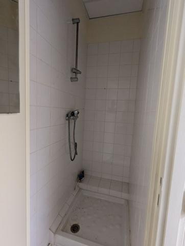 LOCAL COMMERCIAL CENTRE