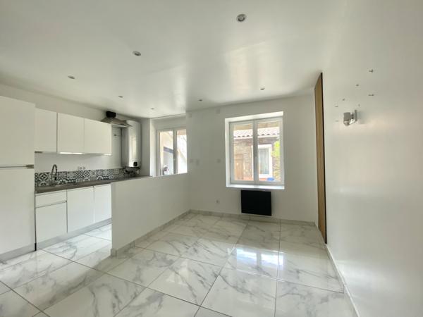 Saint-Étienne (42100) Spécial investisseur / Secteur Tréfilerie - Immeuble loué et rénové