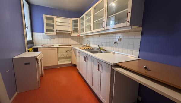 Grand F3 dans résidence ravalée