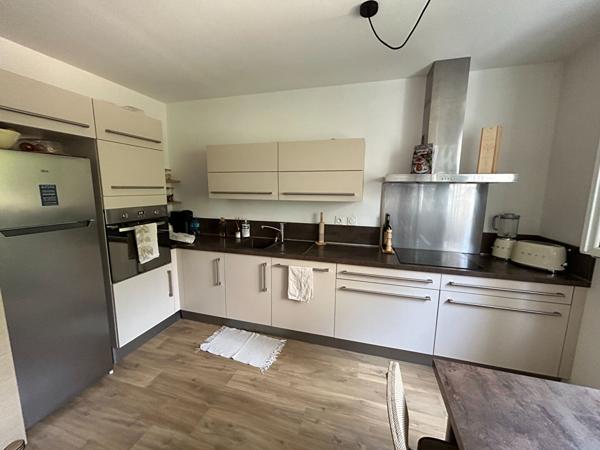 A VENDRE - Appartement 3 pièces avec emplacement de parking - Bastia Sud