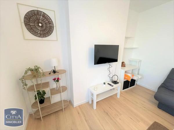 Appartement à louer 1 pièce 21.75m²