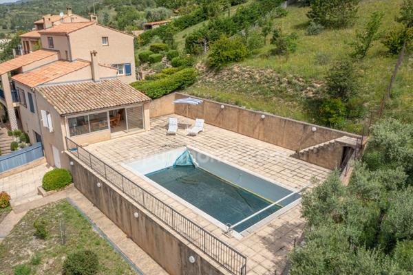 A VENDRE, Maison familiale de 178m² avec piscine, garages et vue splendide à Digne-les-Bains