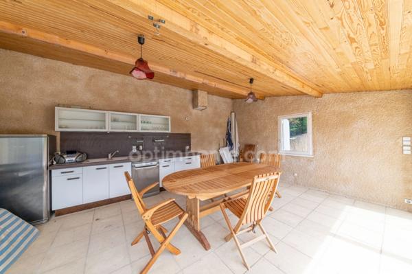 A VENDRE, Maison familiale de 178m² avec piscine, garages et vue splendide à Digne-les-Bains