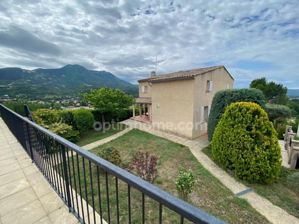 A VENDRE, Maison familiale de 178m² avec piscine, garages et vue splendide à Digne-les-Bains