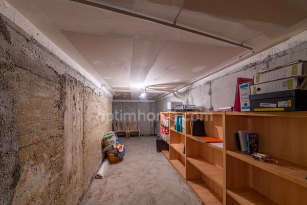 A VENDRE, Maison familiale de 178m² avec piscine, garages et vue splendide à Digne-les-Bains