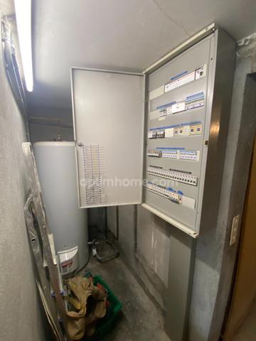 A VENDRE, Maison familiale de 178m² avec piscine, garages et vue splendide à Digne-les-Bains