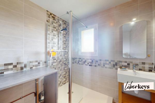 Grand T2 - balcon terrasse - double parking