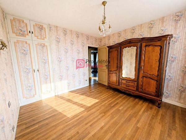 Maison familiale avec balcon, jardin et fort potentiel ? À rénover